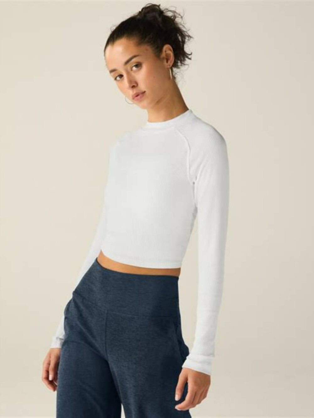 BEYOND YOGA Women's Contours White Long Sleeve Pullover Crop Top Size XL